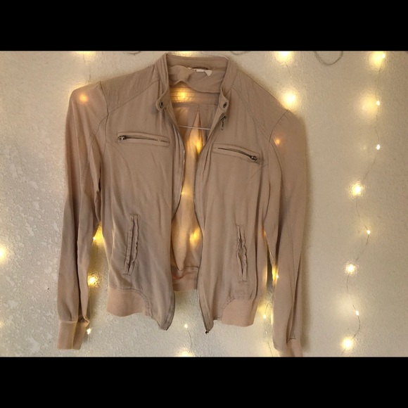 Lightweight jacket - Picture 2 of 4